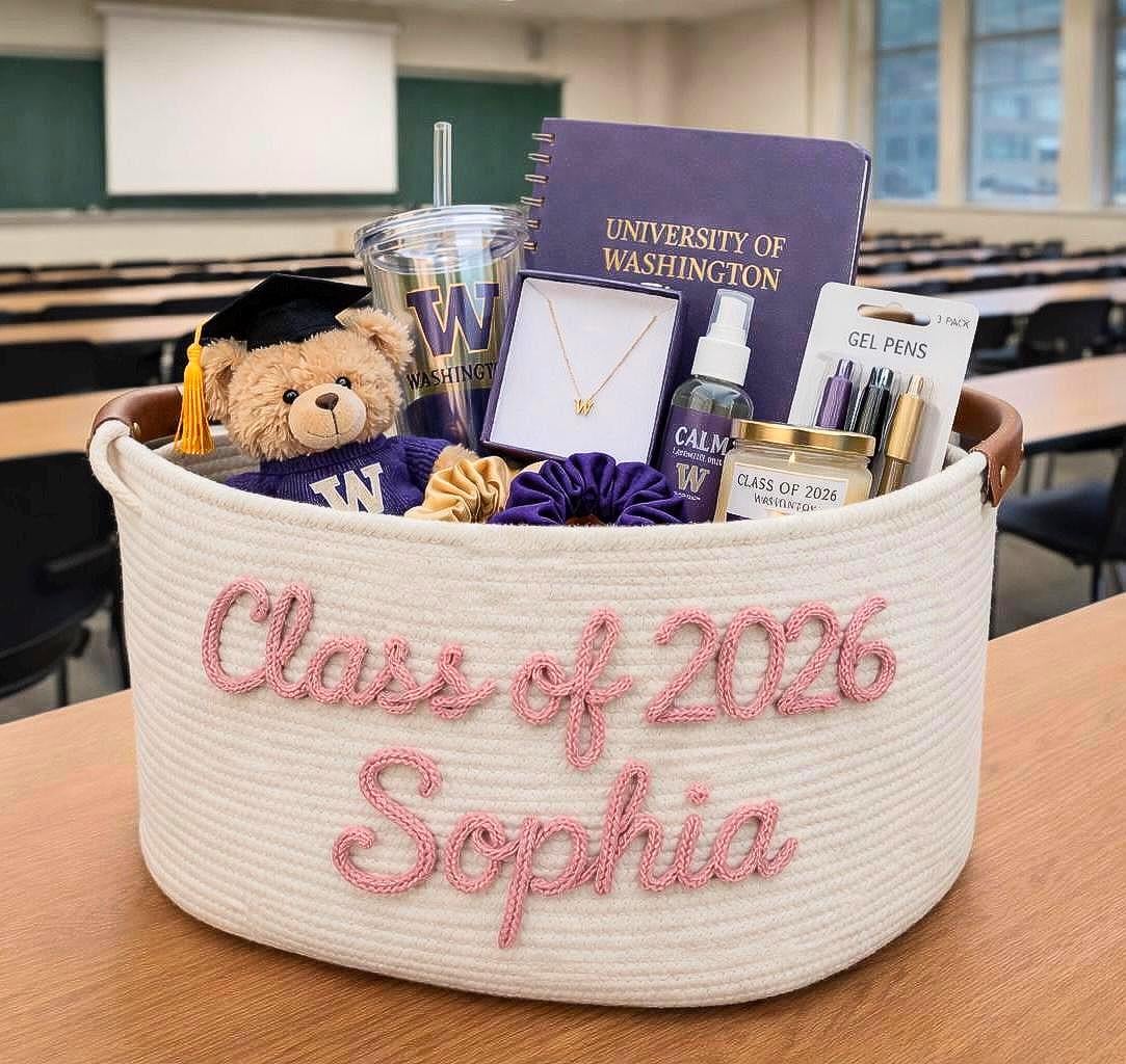 Personalized Graduation Gift Basket, College Graduation Gift, HighSchool Graduation Basket, Graduation Card Box, Graduation Gift for Her