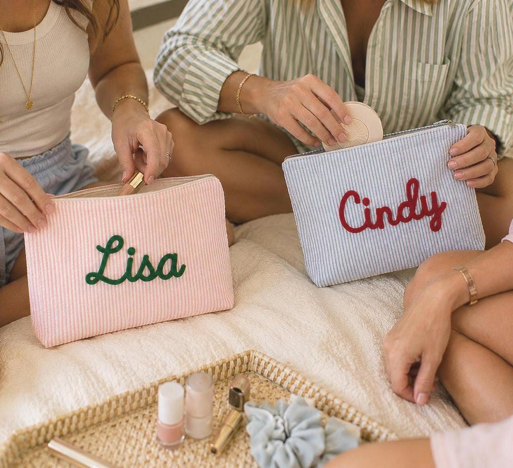 Personalized Makeup Bag, Girls Graduation Gift, Seersucker Cosmetic Bag, Girl Travel Makeup Bag, Custom Name Toiletry Bag, Summer Beach Bag